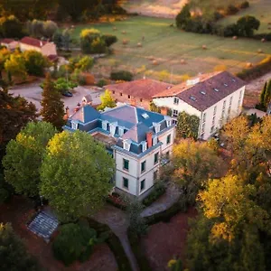 https://hotel-la-metairie.midi-pyreneeshotels.com